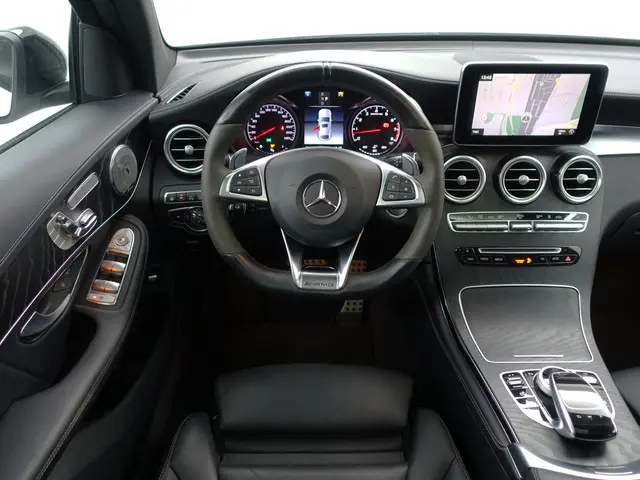 Mercedes-Benz GLC Coupe 43 AMG 4MATIC 2018 Benzine 9