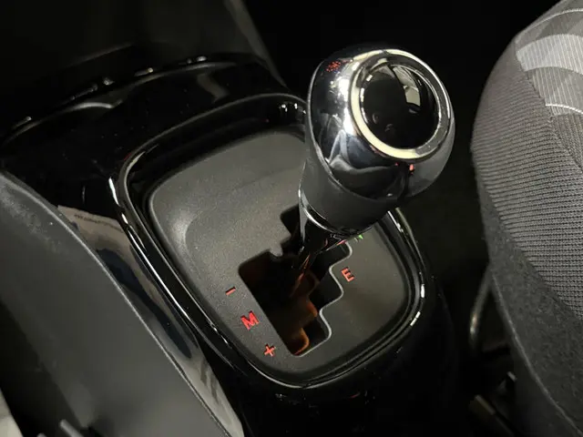 Peugeot 108 1.0 e-VTi Allure 2018 Benzine 15