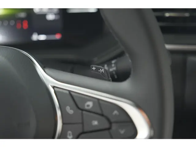 Renault Captur Mild Hybrid 160 Evolution 2024 Benzine 37