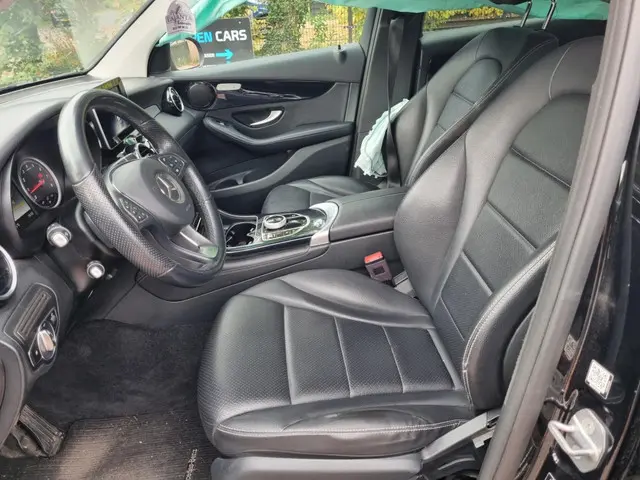 Mercedes-Benz GLC 250 4MATIC Premium 2018 Benzine 14