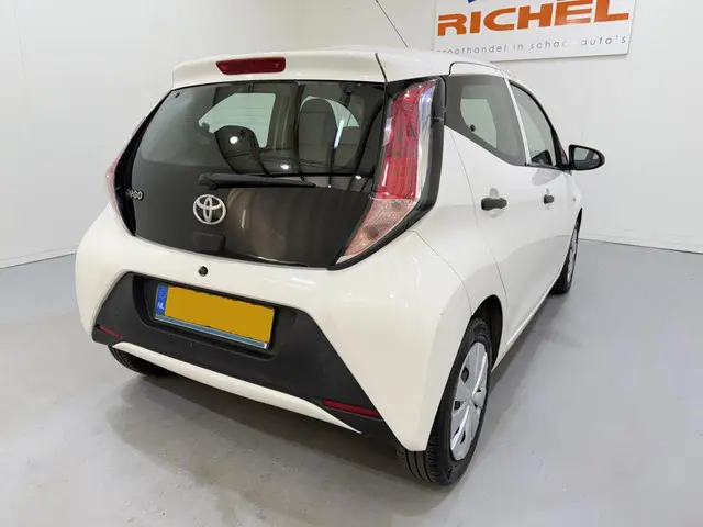 Toyota Aygo HB 1.0 VVT-i Airco NAP 2018 Benzine 21