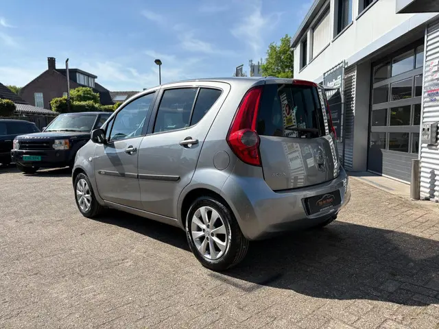 Opel Agila 1.0 Berlin 2014 Benzine 8
