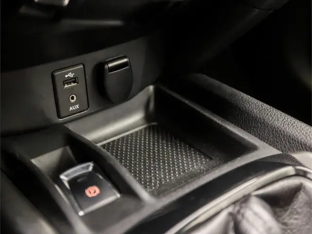 Nissan X-Trail 1.6 DIG-T N-Connecta Sport 2016 Benzine 26