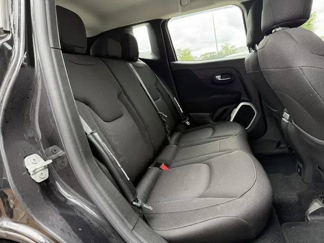 Jeep Renegade 1.4 MultiAir Limited 2015 Benzine 17