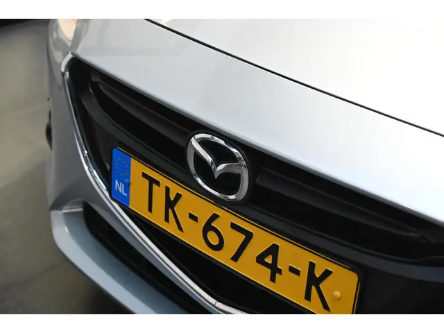 Mazda 2 Skyactiv-G 90 5MT Dynamic+ 2018 Benzine 5