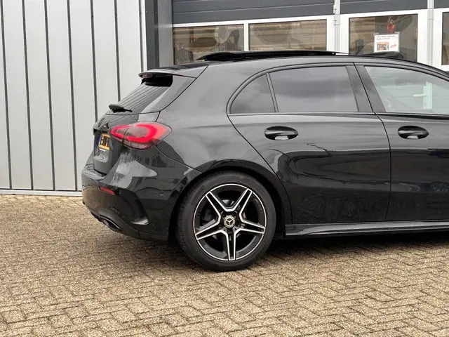 Mercedes-Benz A-Klasse 180 AMG Line 2020 Benzine 8