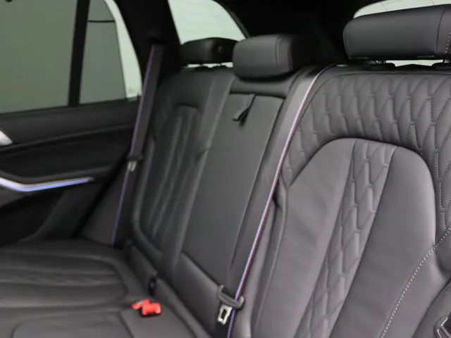 BMW X5 xDrive50e 2024 Hybride Benzine 24