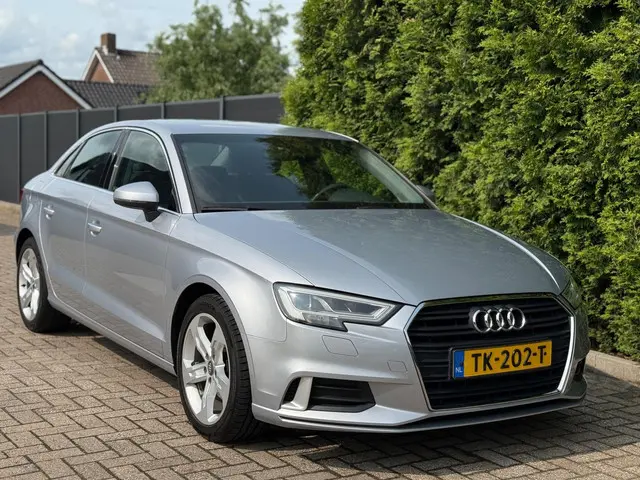 Audi A3 Limousine 30 TFSI Sport CarPlay 2018 Benzine 9