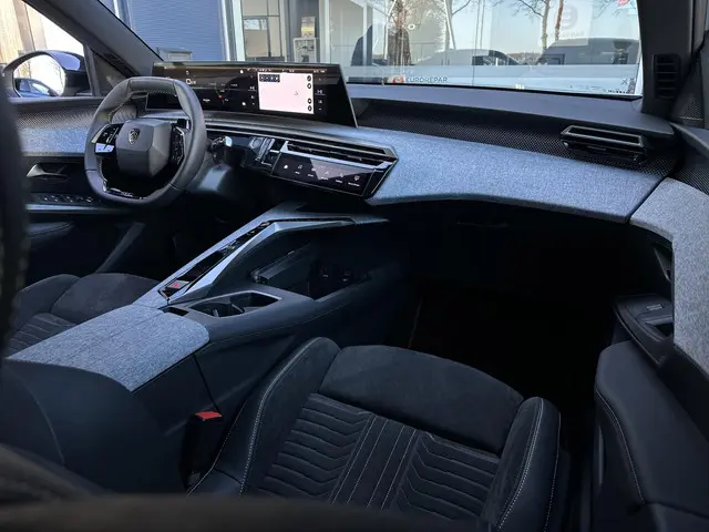 Peugeot e-3008 GT Avantage 210 73 kWh 2025 Elektrisch 16