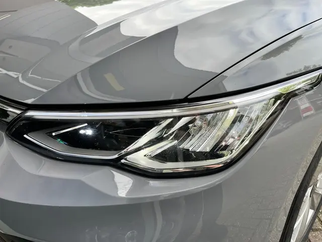 Volkswagen Golf 1.5 TSI Life 2020 Benzine 19