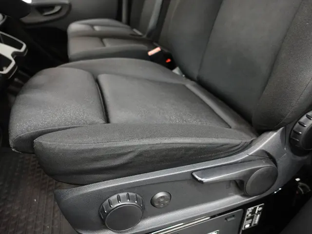 Mercedes-Benz Sprinter L2H2 2022 Diesel 17