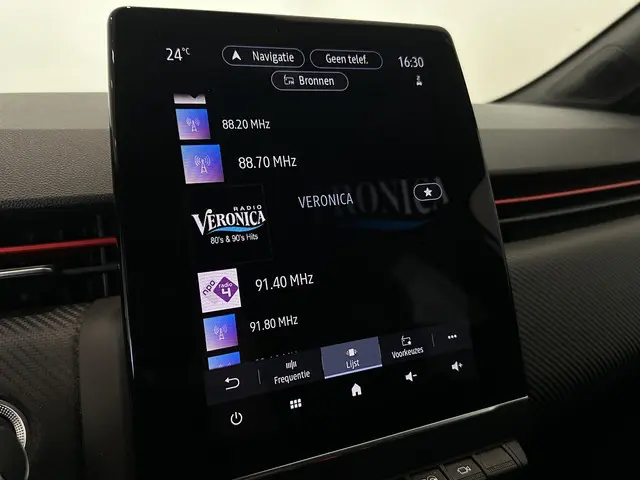 Renault Clio 1.3 TCe 130 EDC R.S. Line 2021 Benzine 34