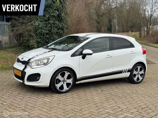 Kia Rio 1.2 CVVT Design Edition 2013 Benzine 3