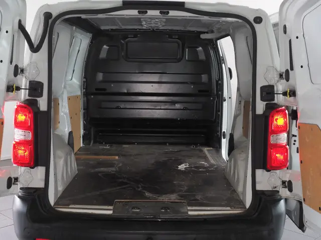 Peugeot Expert 226S 1.6 BlueHDI 95 Pro 2016 Diesel 27