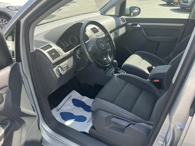 Volkswagen Touran 1.4 TSi DSG Business 2012 Benzine 10