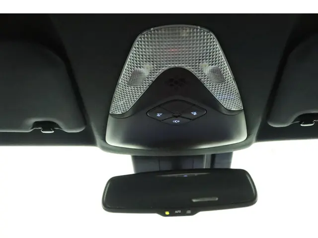 Toyota C-HR 1.8 Hybrid Bi-Tone 2017 Hybride Benzine 34