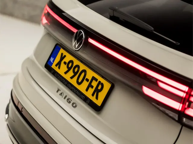 Volkswagen Taigo 1.0 TSI R-Line Sport 2023 Benzine 35