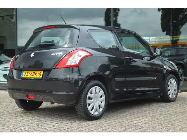 Suzuki Swift 1.2 COMFORT EASSS 2012 Benzine 2