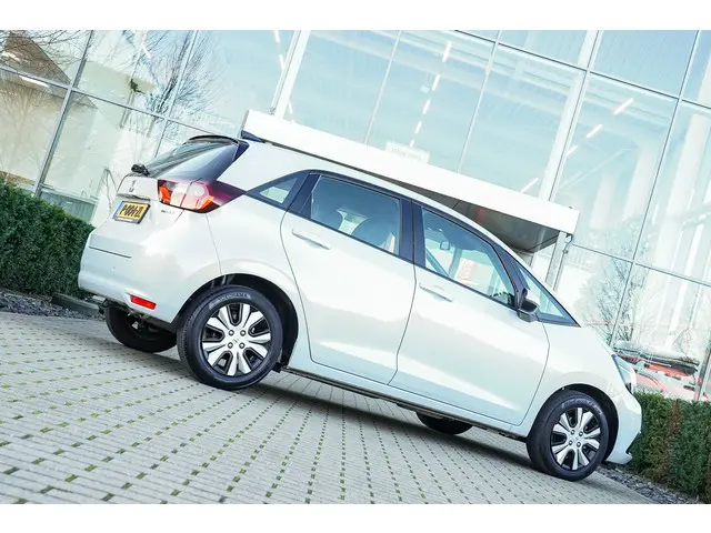 Honda Jazz 1.5i e:HEV ELEGANCE 2022 Hybride Benzine 12