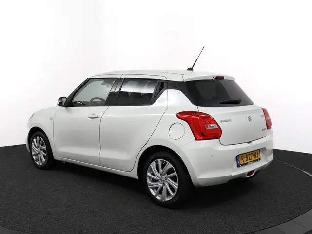 Suzuki Swift 1.2 Select Smart Hybrid 2022 Benzine 12