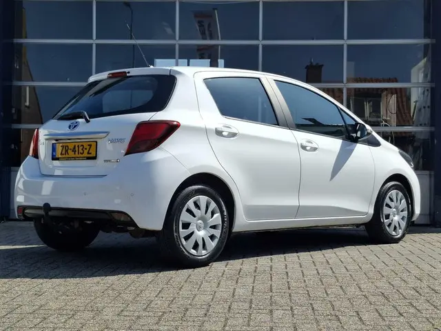 Toyota Yaris 1.5 Hybrid 2017 Hybride Benzine 5