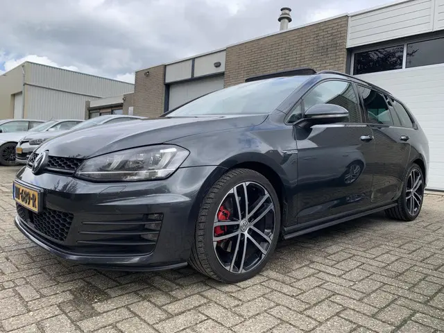 Volkswagen Golf 2