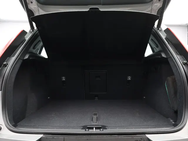 Volvo XC40 2.0 B4 Plus Dark 2025 Benzine 13