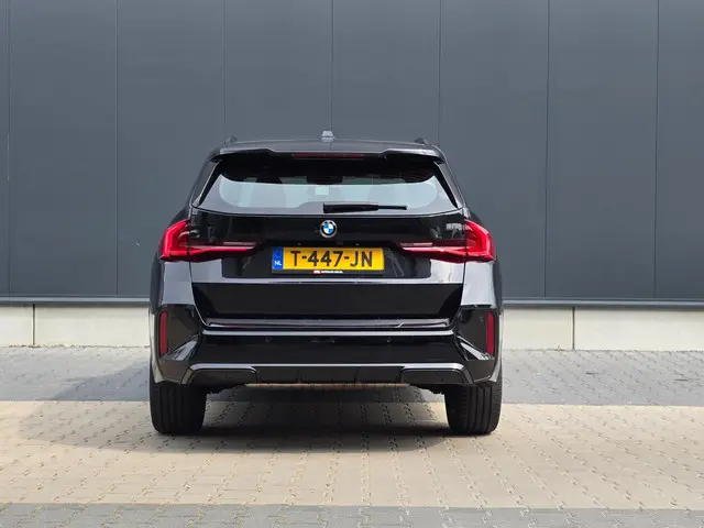 BMW X1 SDrive18i M-pakket/Camera/Navi/Cruise 2023 Benzine 6
