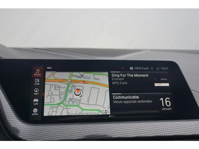 BMW 1 Serie 5-deurs M135i xDrive 2025 Benzine 28