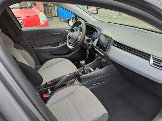 Renault Clio 1.0 TCe 90 GPF evolution 2025 Benzine 17