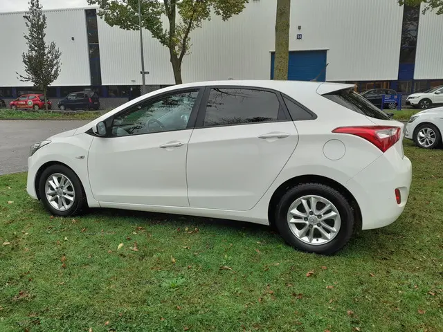 Hyundai i30 1.6 GDI *Automaat*PDC achter*Cruise* 2014 Benzine 6