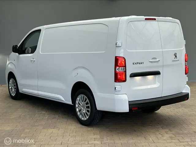 Peugeot Expert 2.0 BlueHDi 145 S&S EAT8 L3 2023 Diesel 13