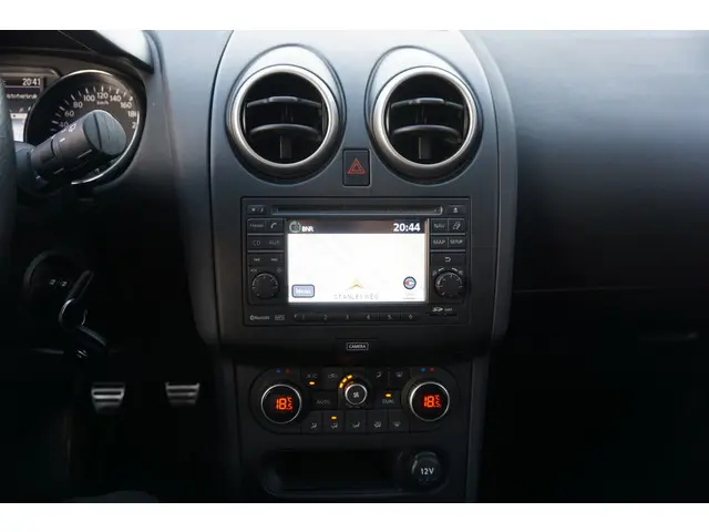 Nissan QASHQAI 1.6 360 2013 Benzine 12