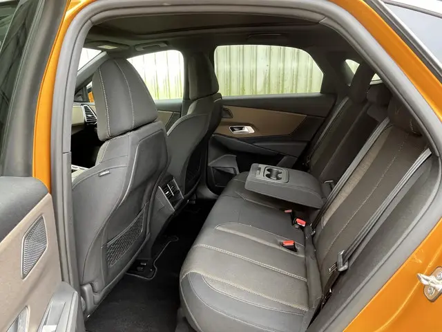 DS DS 7 Crossback 1.2 PureTech So Chic 2021 Benzine 23