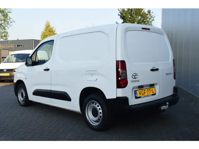 Toyota ProAce CITY 1.5 D-4D Cool Comfort 2020 Diesel 7