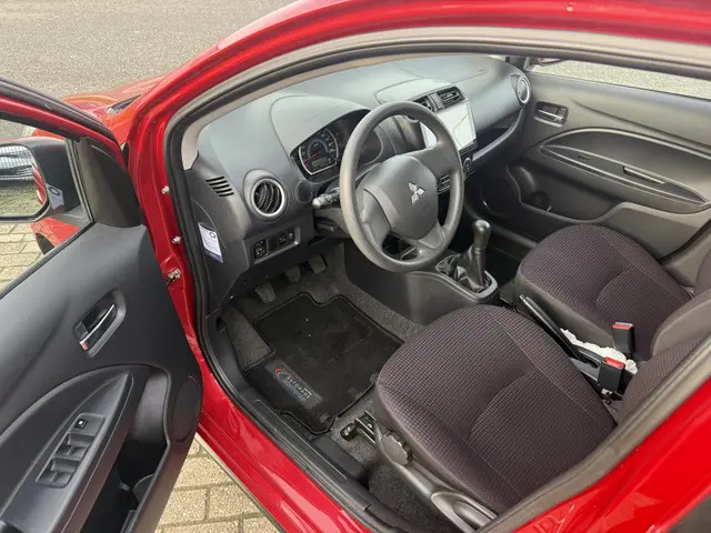 Mitsubishi Space Star 1.2 Intense+ 2013 Benzine 7