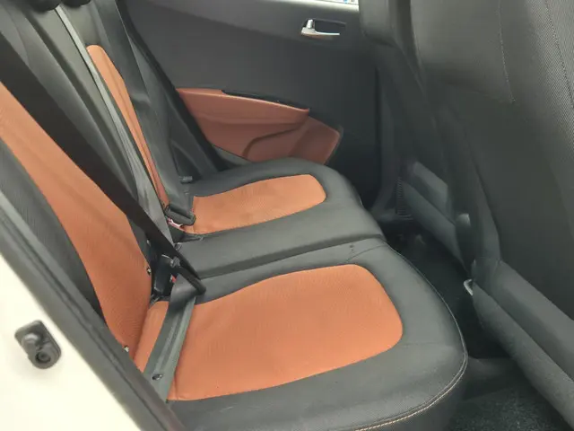 Hyundai i10 1.0i i-Motion Prem. 2014 Benzine 17