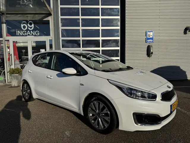 Kia cee'd 1.0 T-GDi Navigator 2017 Benzine 3