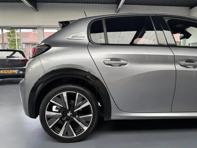 Peugeot 208 1.2 PureTech GT-Line |NAP| 2020 Benzine 6