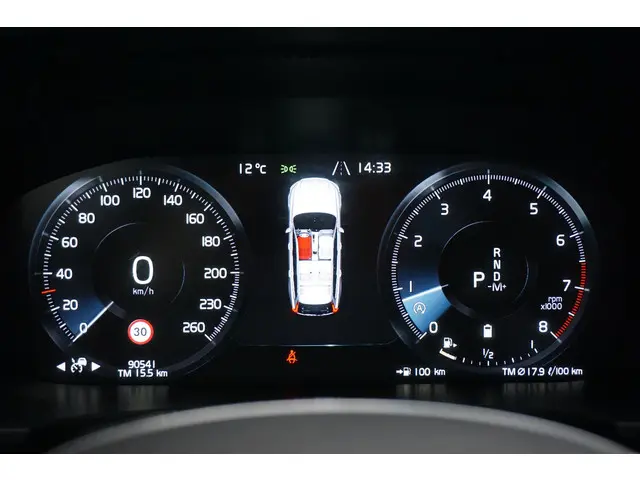 Volvo V90 2.0 B4 R-Design 2021 Benzine 26