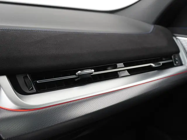 BMW X2 M35i xDrive 2024 Benzine 22