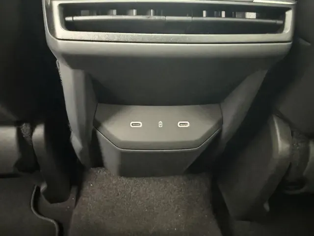 Lynk & Co 01 1.5 More 2026 Hybride Benzine 40