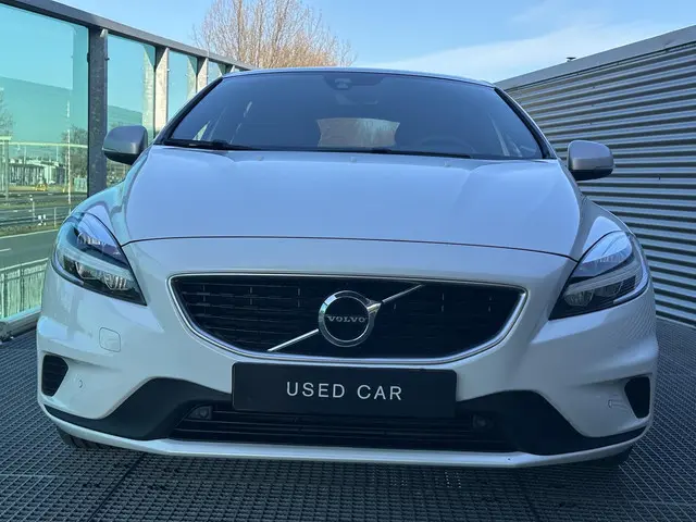 Volvo V40 1.5 T3 Polar+ Sport 2020 Benzine 6