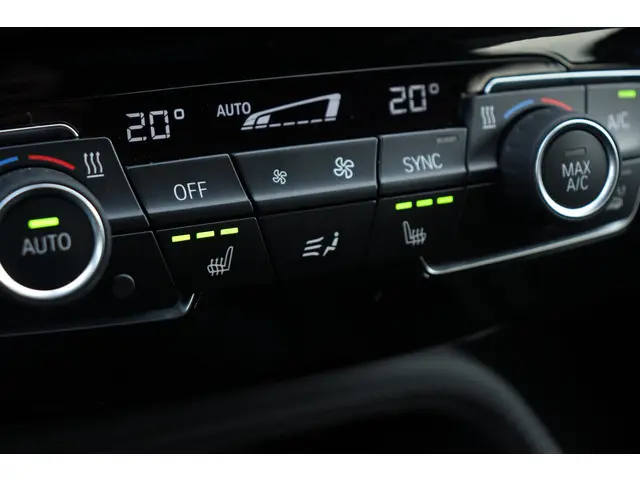 BMW X2 xDrive25e 2023 Hybride Benzine 17