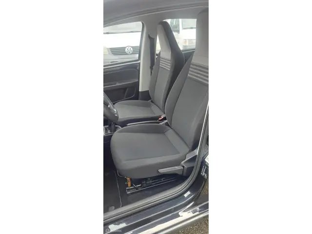 Volkswagen up! 98404 1.0 BMT move 2017 Benzine 15