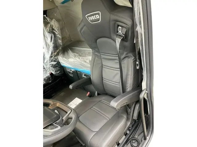 Iveco X-Way 570 6x2 haakarmsysteem 30 ton 2025 Diesel 16