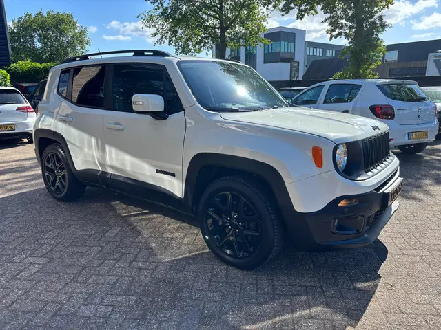 Jeep Renegade 1.6 E-Torq Black Line 2016 Benzine 4