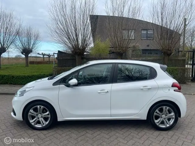 Peugeot 208 1.2 PureTech Blue Lion 2017 Benzine 8