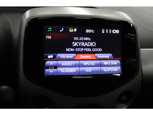 Toyota Aygo 1.0 VVT-i x-play 2017 Benzine 13