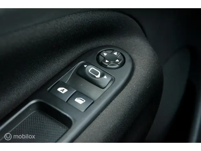 Citroën C3 Picasso 1.4 VTi Attraction 2013 Benzine 12